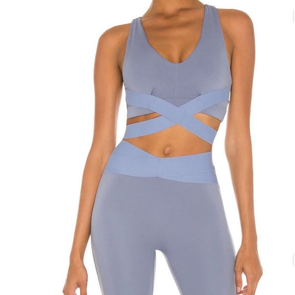 Le Ore Blue active leggings and top